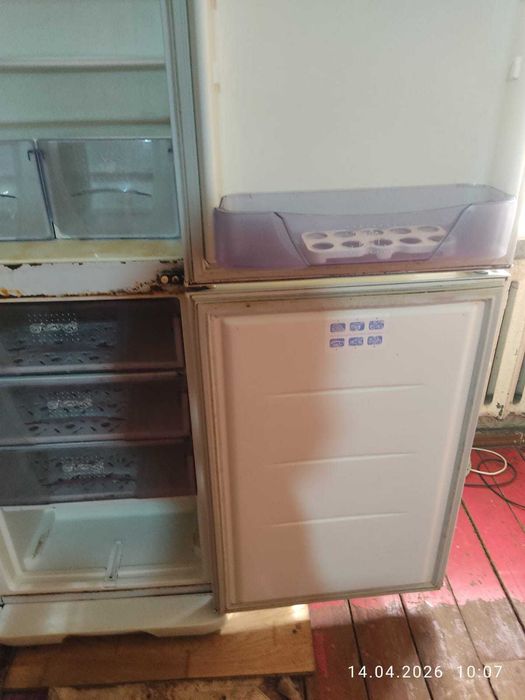 Продам холодильник