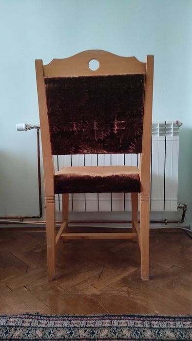 Трапезни столове