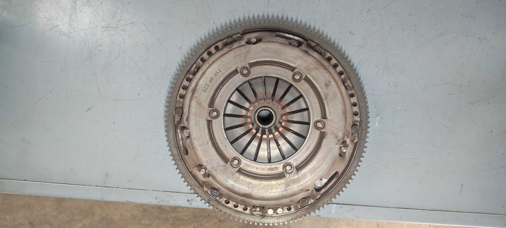 Ambreiaj volkswagen vw golf 6 hatchback 1.2 TSI cod motor CBZ cv LNY