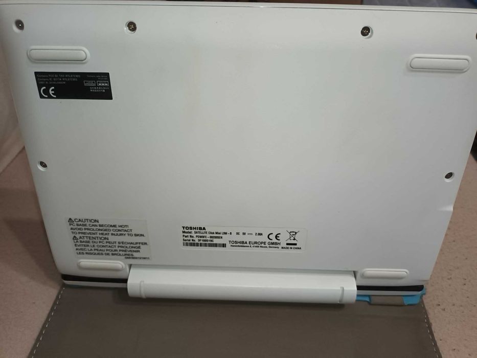 Toshiba satellite click mini за части