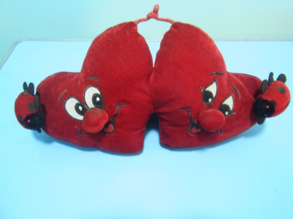 Две пухкави сърчица