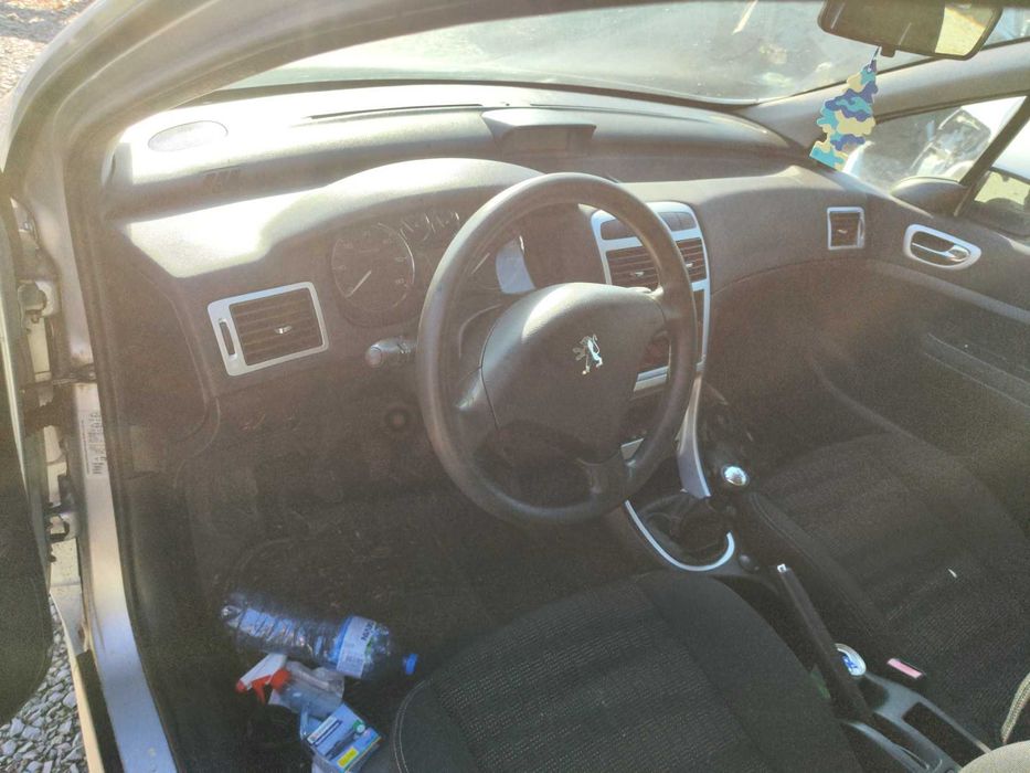 Peugeot 307 1.6 hdi facelift на части