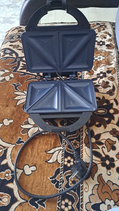 Продам сэндвичницу