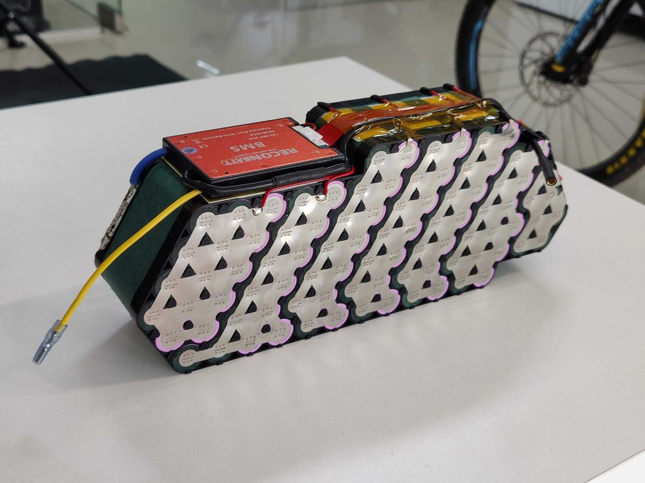 Asamblam baterii Litiu-Ion/LFP la comanda 12V, 24V, 36V, 48V, 60V, 72V