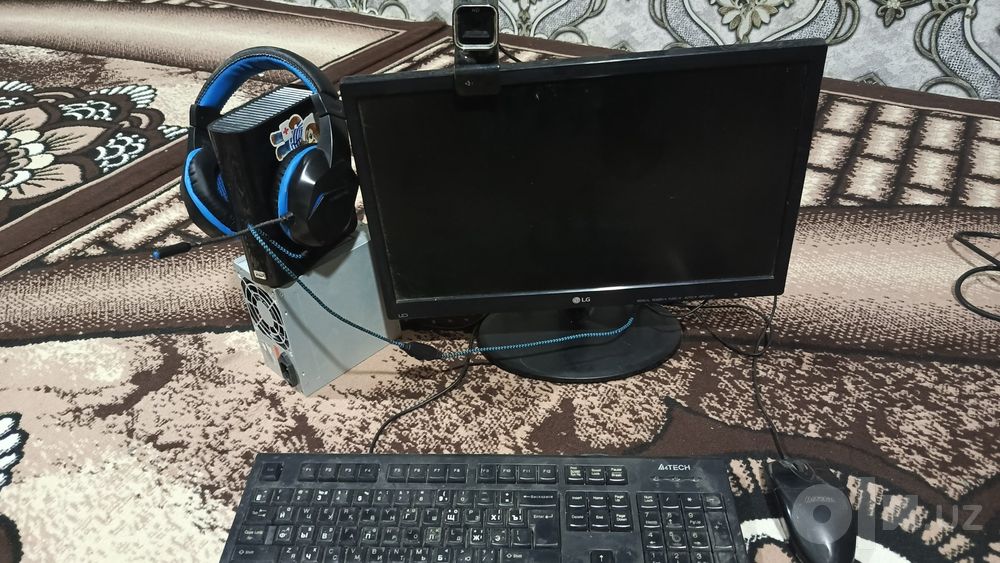 Monitor LG sichqoncha va fleshka