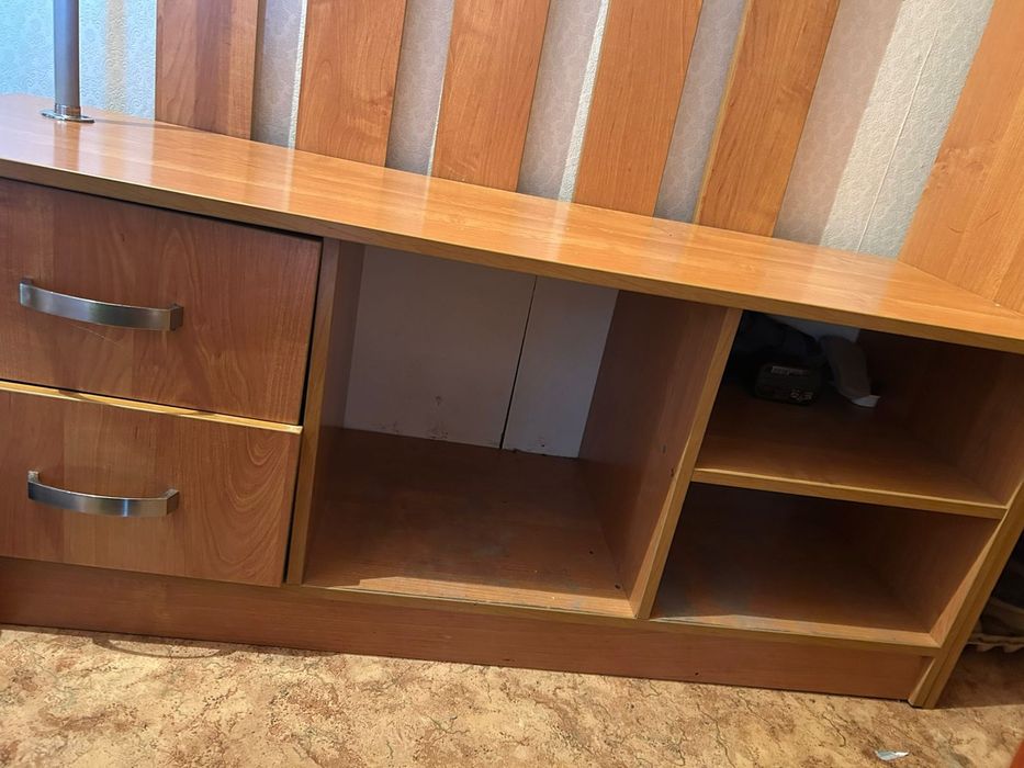 Продаю вешалку для одежды