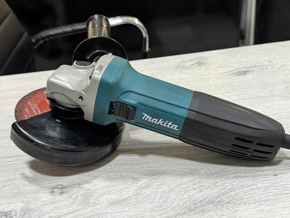 Ъглошлайф Makita GA5030R 720W – с гаранция