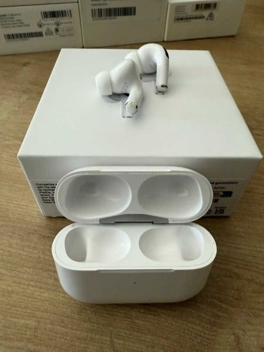 Căști wireless tip AirPods Pro – neoriginale, calitate bună