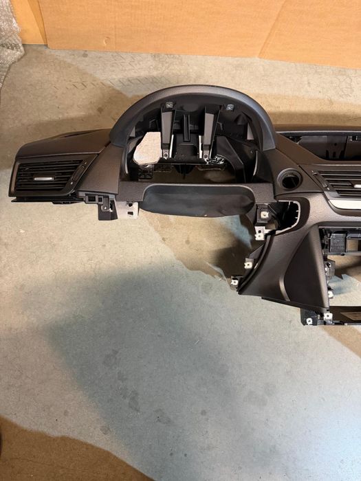 Plansa bord bmw X1 E84