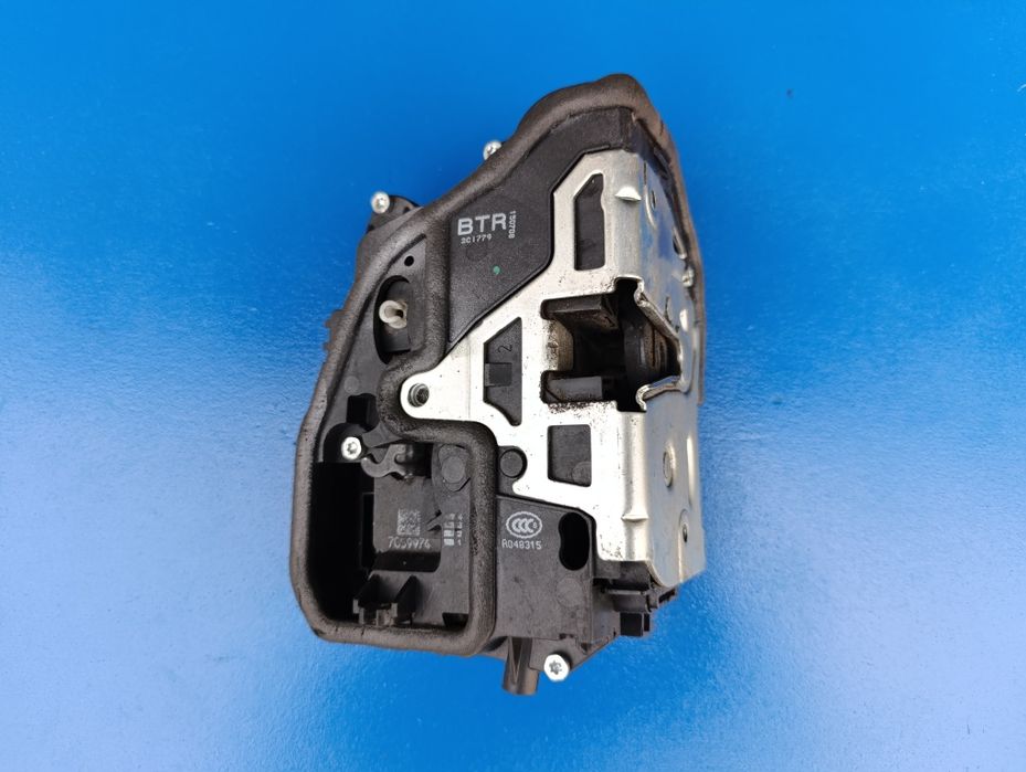 Broasca incuietoare usa fata dreapta Bmw e90 e91 e92 e93 e81 7059974