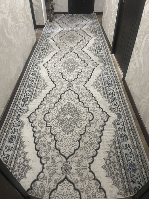 Ковёр размер 3/4  цена 650 дарожка 1.5/5 цена 450 тысяч