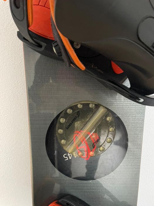 Vând placa snowboard