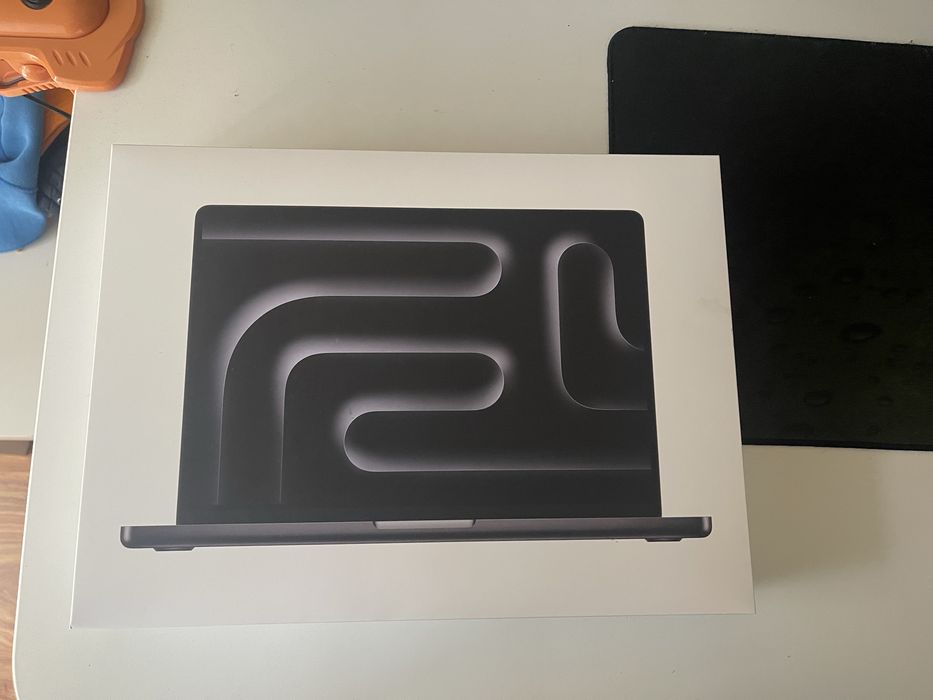 Macbook pro 14 M5 chip (НЕОТВАРЯН)