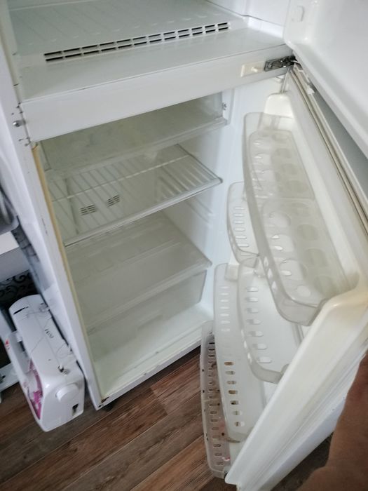 Продам холодильник