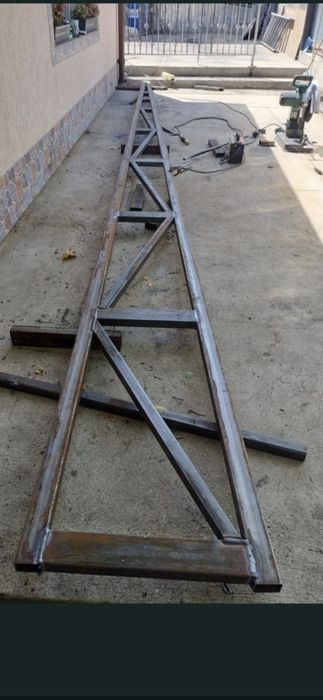 Facem ferme la comanda