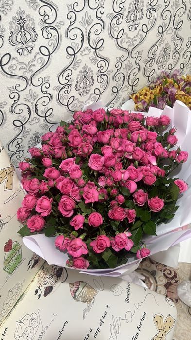 Свежие цветы. Кеше алдым