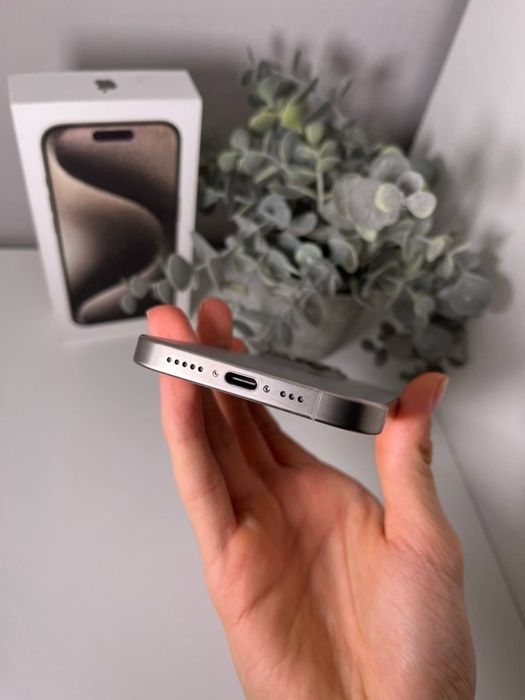 iphone 15 pro в идеальном состояний