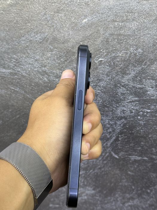 Срочно продам iPhone 15pro