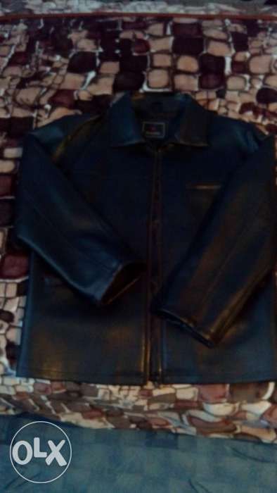 Vand geaca pentru barbati din imitatie de piele