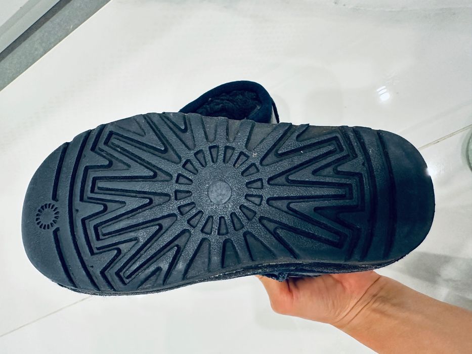 Продам детские сапоги угги 26 размера