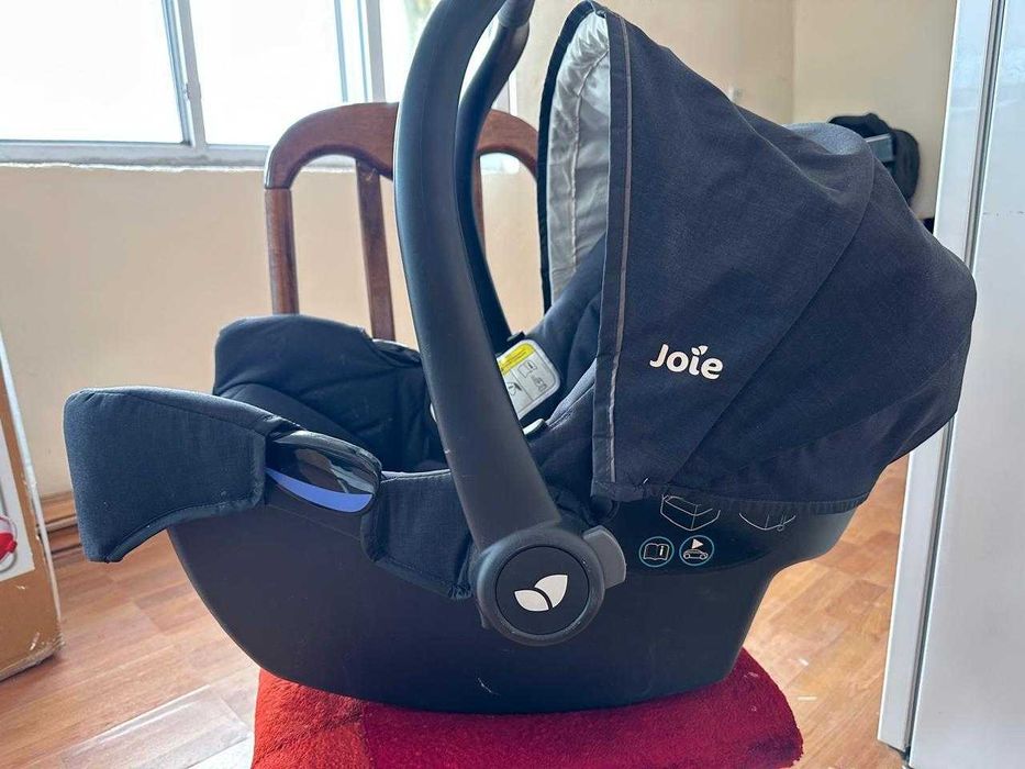 Продам автолюльку от фирмы Joie