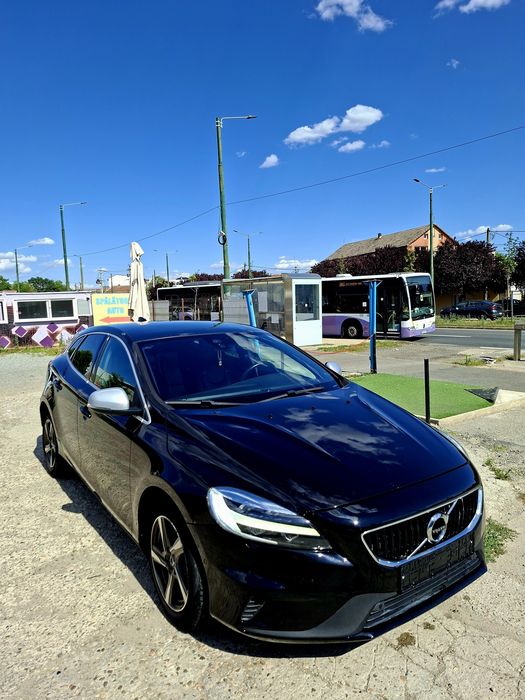 Volvo v40 2018 R Design