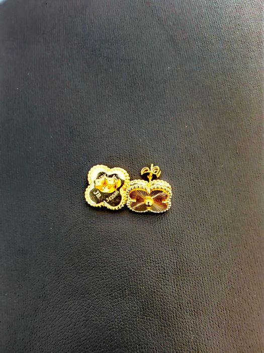 Van Cleef & Arpels VCA Vintage Alhambra earrings, златни дамски обеци