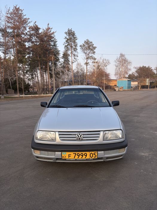Volkswagen Vento 1.8