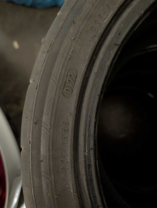 Полусликове Zestino Gredge 07RS  235 40 17