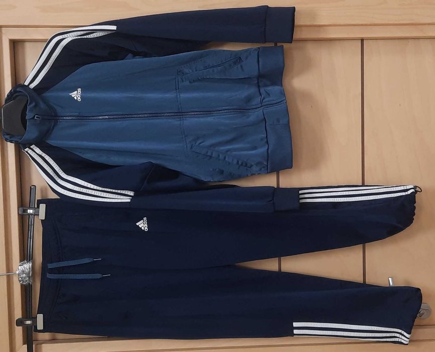 Adidas-Много Запазен