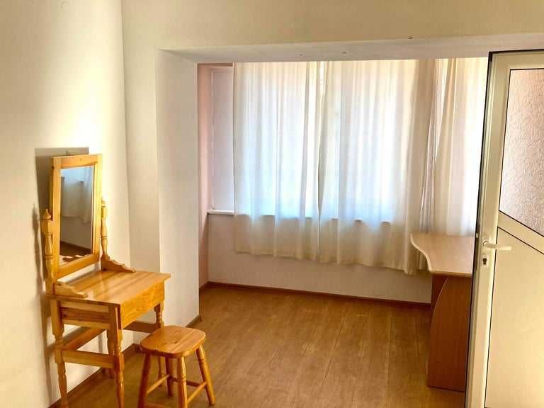 Дава се под наем Двустаен апартамент в Бургас, Лазур - 70 кв.м за 168.3 € - Снимка #2