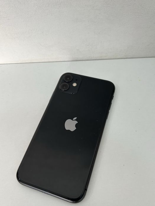 Продам айфон 11