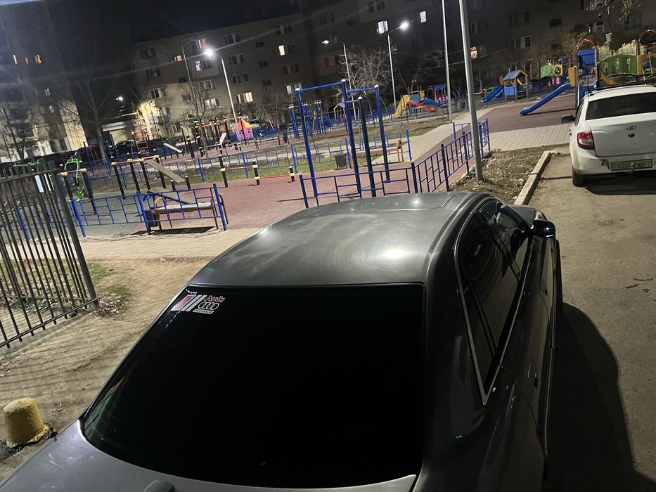 Продам ауди а8 д2