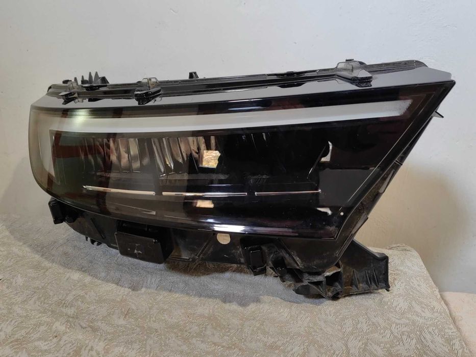 Фар Opel Mokka B LED десен / Фар Опел Мока Оригинален