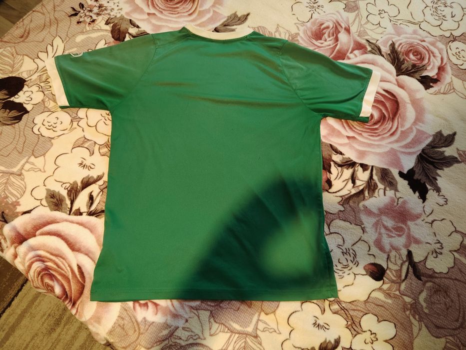 Vând tricou Nike simplu sport verde mărimea Xl pentru copii intre 13 și 15 ani