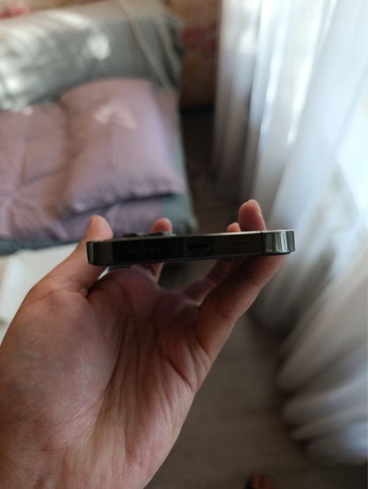 Продам iphone 13 pro 256 gb