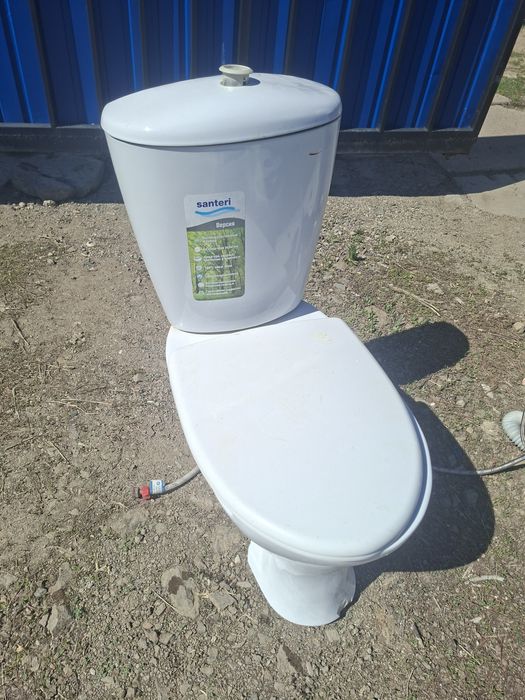 Продается унитаз б/у 8000