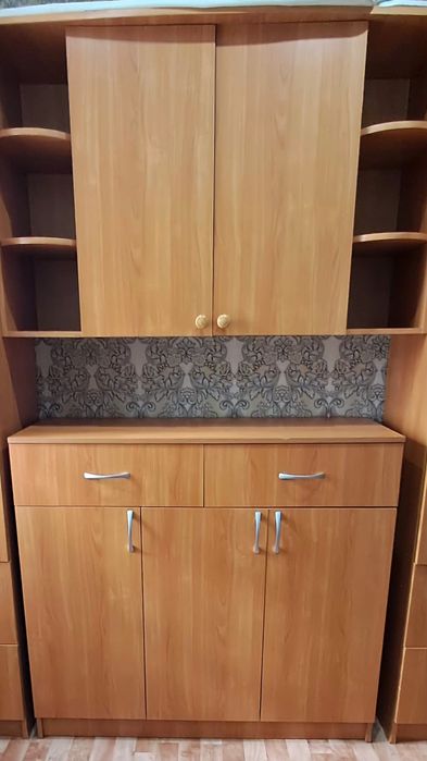 Продам навесной шкаф +комод