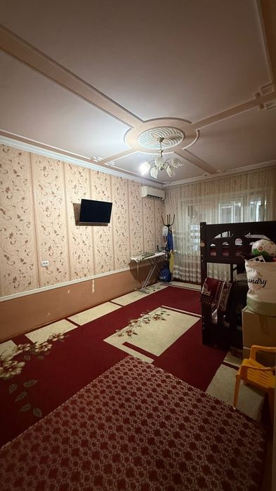 4 ком/1/4 Чорсу, Гулобод конечка