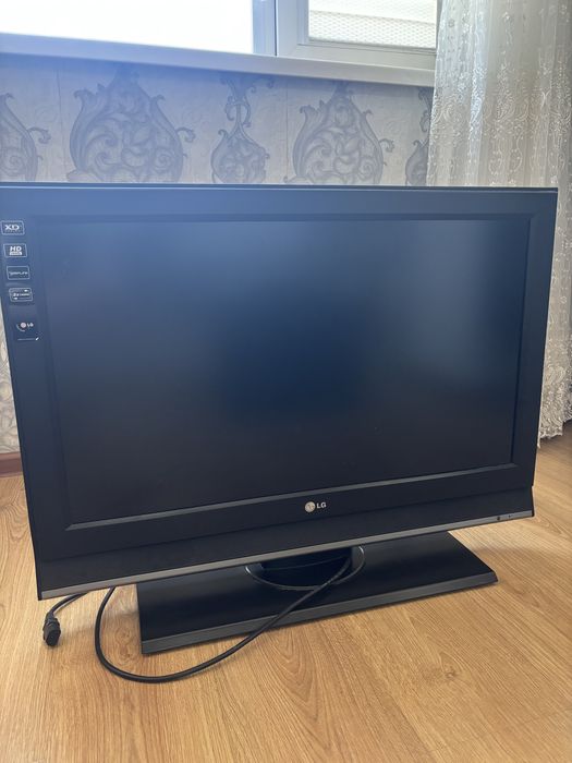Телевизор LG 32" (81 см) в отличном состоянии