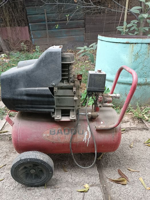 Продам компрессор б.у