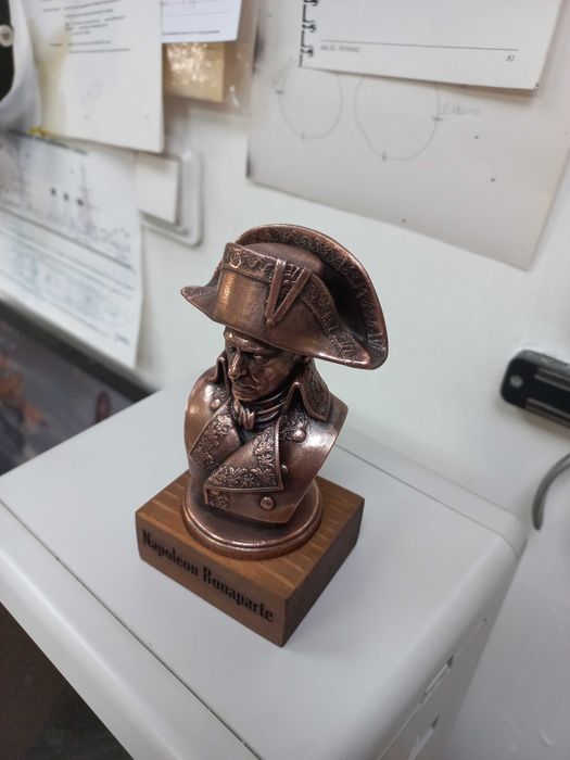 Статуетка-сувенир "бюст на Наполеон Бонапарт".Медна галванопластика.