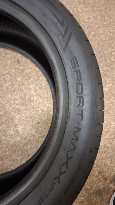 Единична лятна гума Dunlop 285 45 20