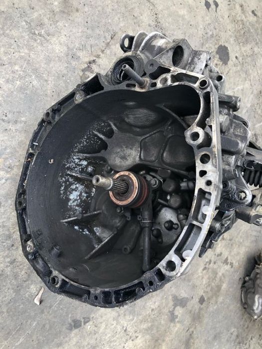 cutie viteza manuala 6 trepte  1.9 tdci renault scenic 2