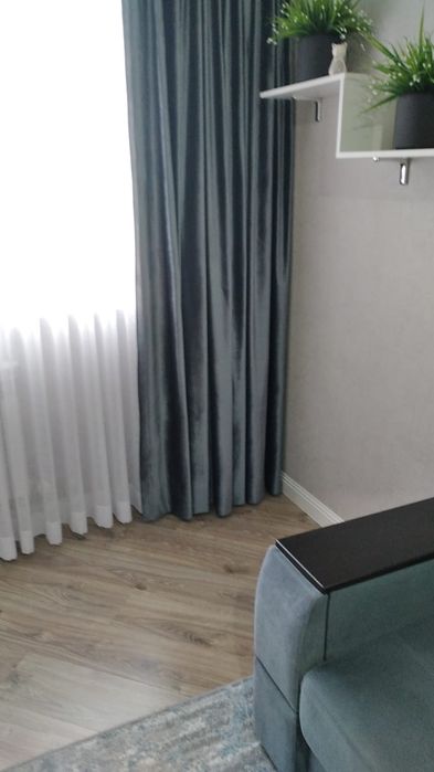 Диван , палас , партьеры