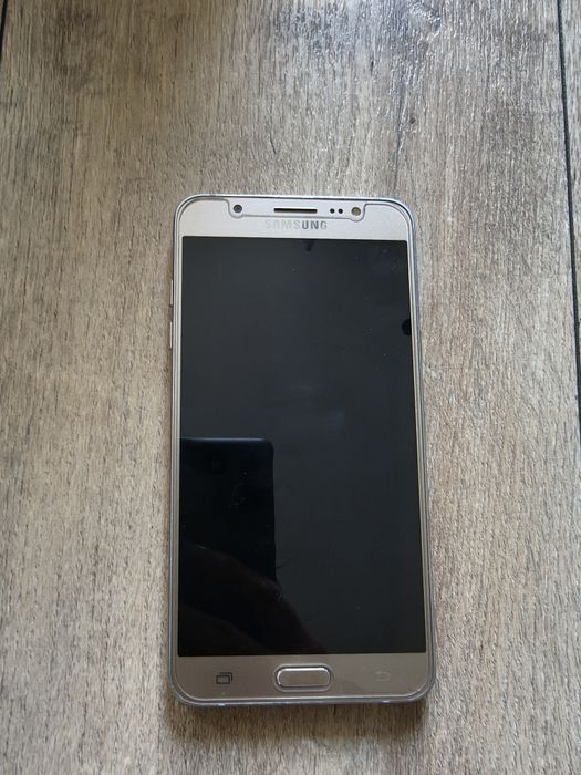 Samsung Galaxy J5 (2016) – 16GB Gold