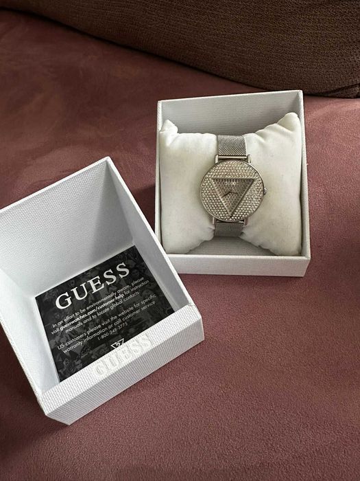 Ceas Guess Iconic Dama