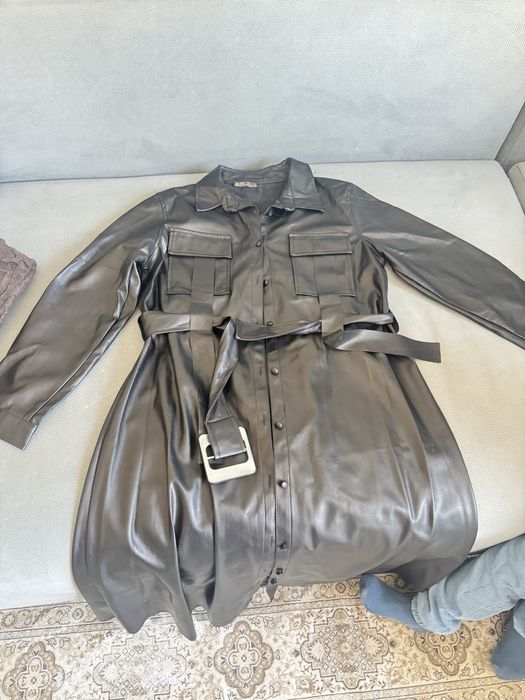 Платье из экокожи