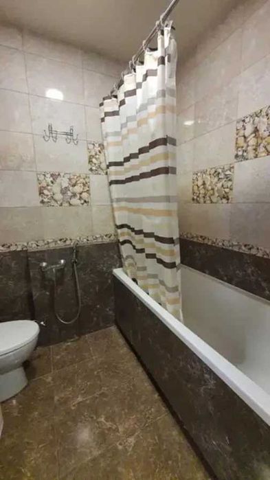 Дава се под наем Тристаен апартамент в София, Зона Б-18 - 90 кв.м за 598.23 € - Снимка #3