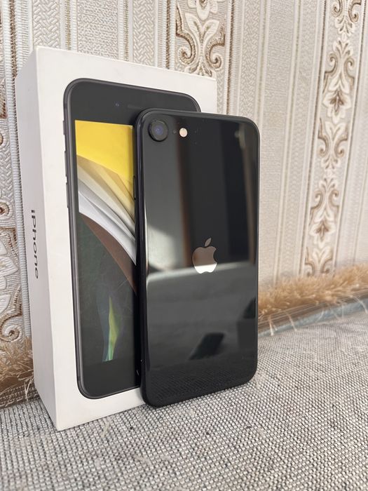 Продается Iphone ce 2020